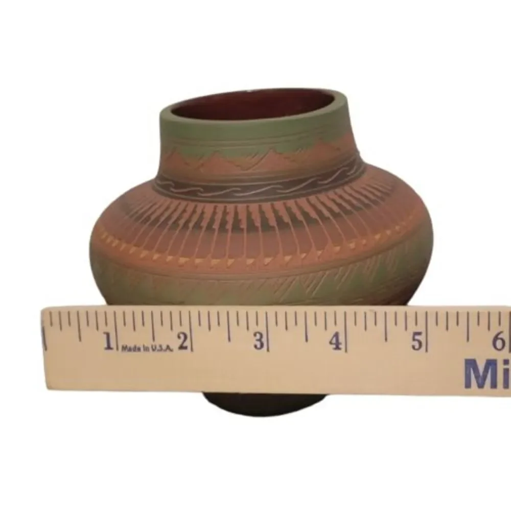 Vintage Native American Multicolor Round Shape Clay Pottery Flower‎ Vase